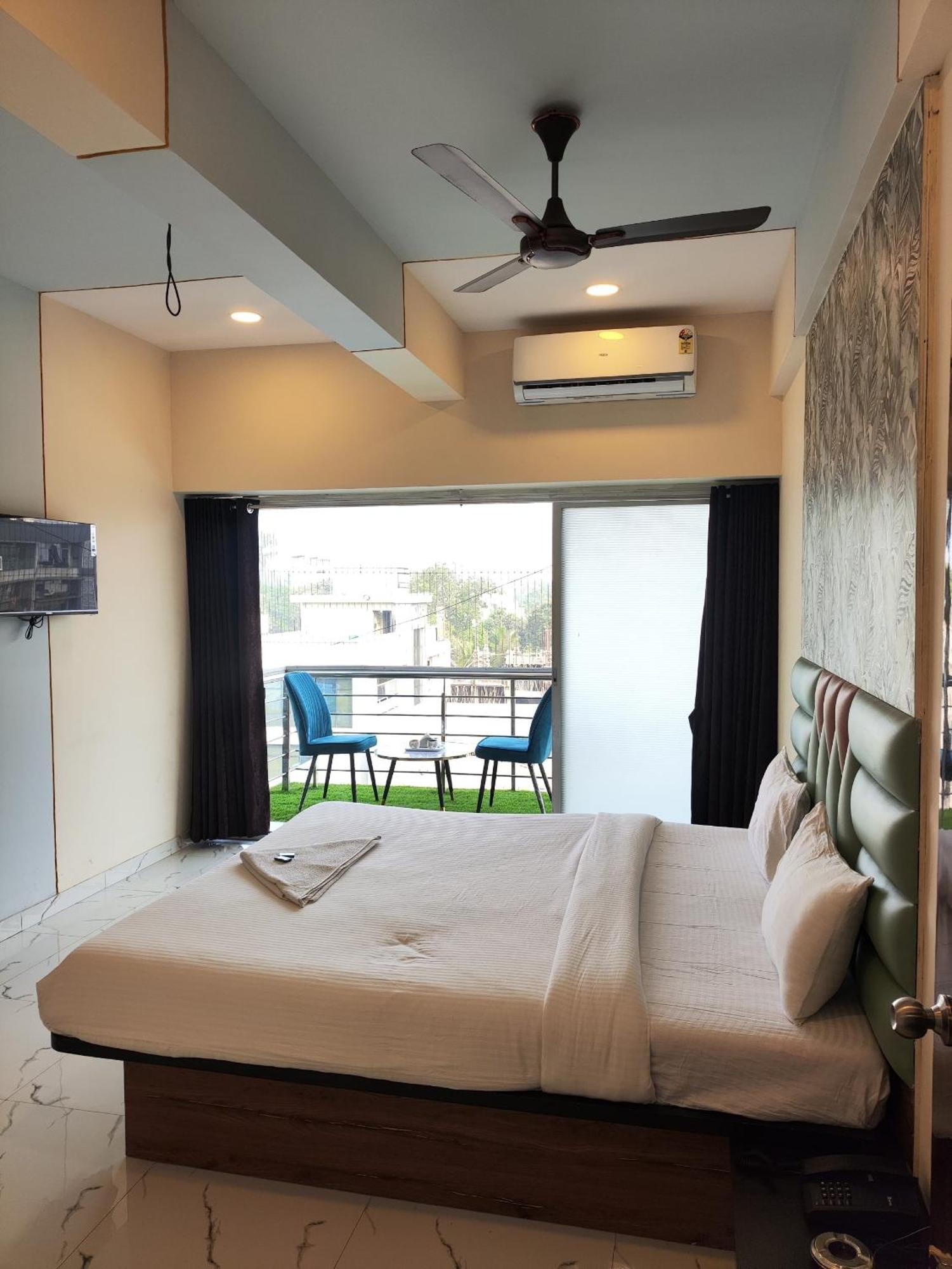 New Balaji Residency By Glitz Hotels Ulhāsnagar Zewnętrze zdjęcie