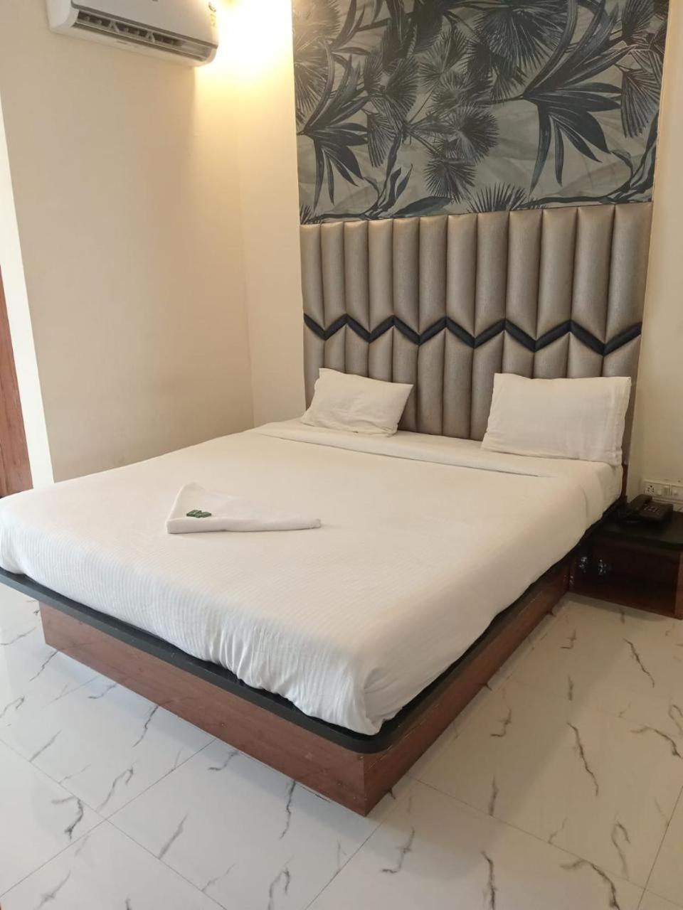 New Balaji Residency By Glitz Hotels Ulhāsnagar Zewnętrze zdjęcie